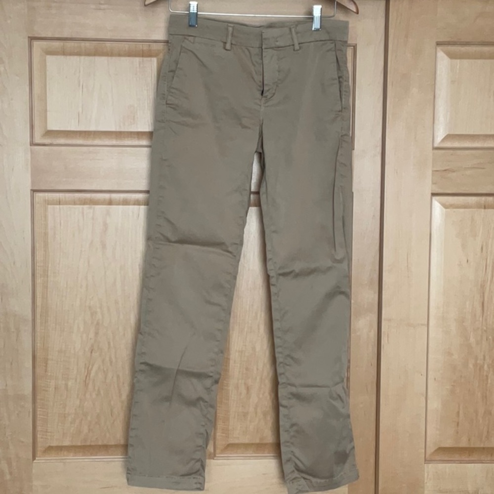 Banana Republic Straight Chino pant, size 0, EUC